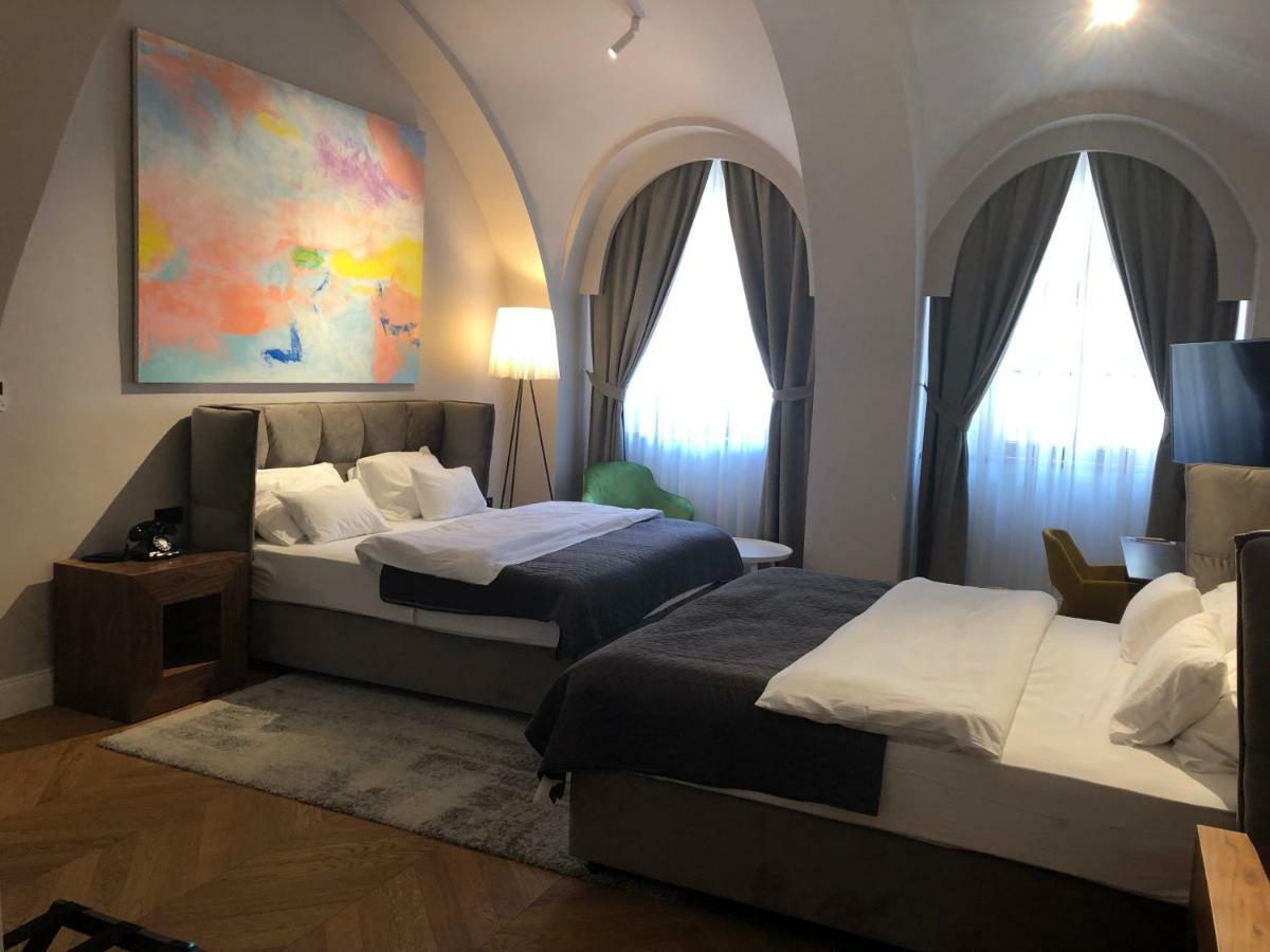 Boutique Hotel Tvrda Осиек Екстериор снимка